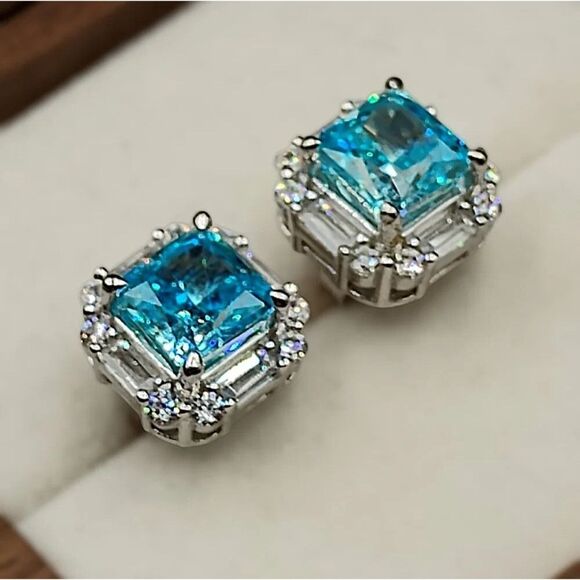 2.30CT Radiant Cut Crushed Ice Swiss Blue Topaz Stud Earrings in Sterling Silver - Picture 5 of 7